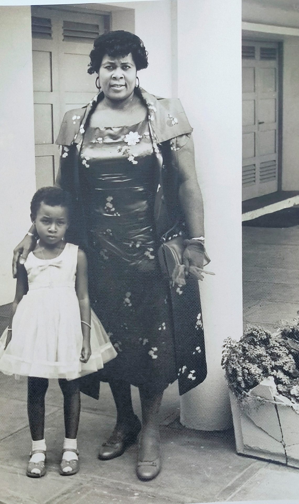 With her beloved mother Susana 'Emaa'.